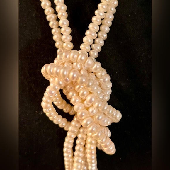 Vintage Flo Pearls 8ft Multi-Strand Lariat Rope Necklace Iridescent Cream Faux